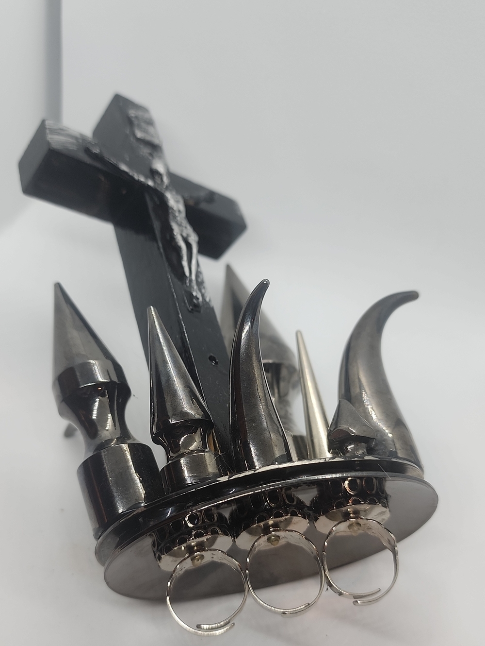 GASOLINE GLAMOUR JUDAS SPIKE RING✞✟♠️ - Picture 8 of 10